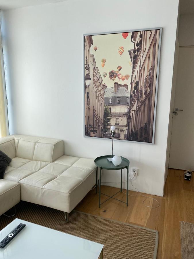 Exclusive 2 Level Etage Next To Arlanda-City Metro Стокгольм Экстерьер фото