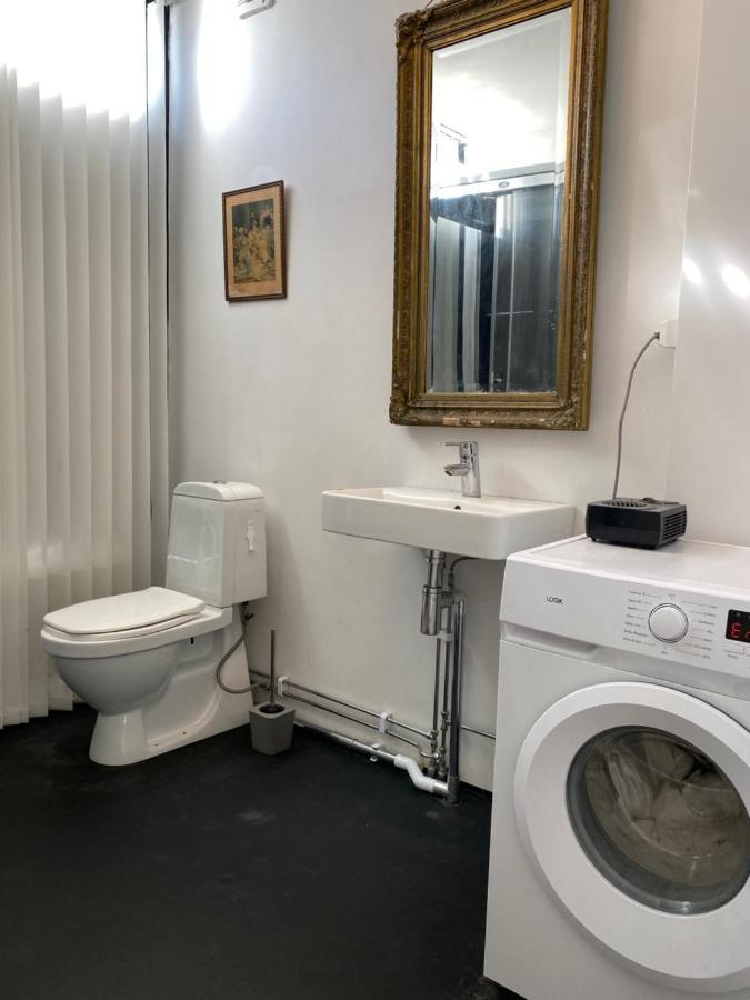 Exclusive 2 Level Etage Next To Arlanda-City Metro Стокгольм Экстерьер фото