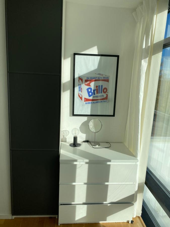 Exclusive 2 Level Etage Next To Arlanda-City Metro Стокгольм Экстерьер фото